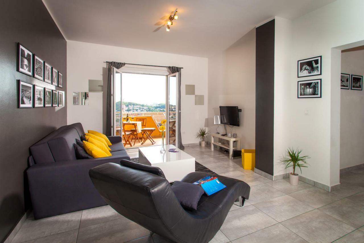 Two Bedroom Apartment With A Sea View & A Balcony Dubrovnik Exteriör bild